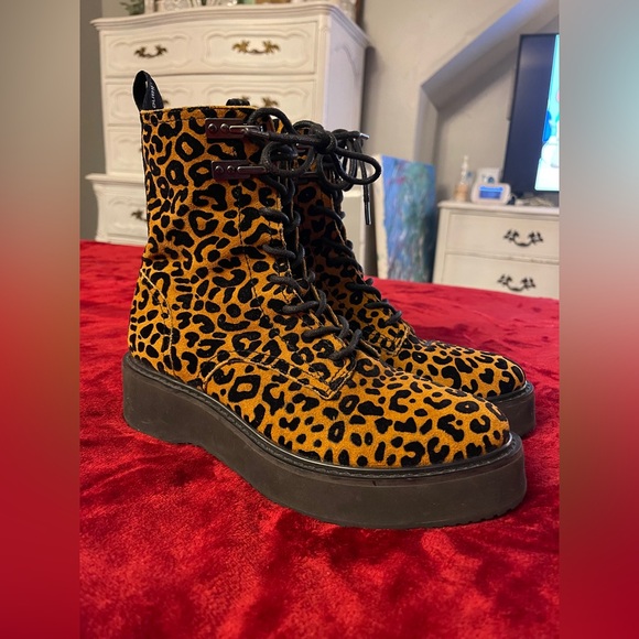 Diane Von Furstenberg Shoes - Diane Von Furstenberg DVF In Charge Leopard Ankle Boots‎ 6.5